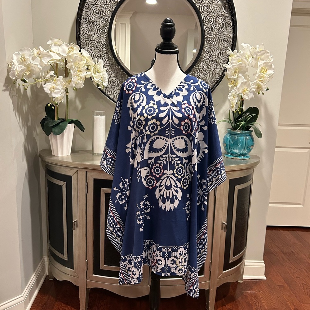 Gypsies Blu Boho Poncho Tunic Top Blue White Floral Kaftan Beach Cover up